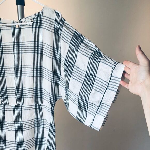 F21 Contemporary/ Gingham dress with Kimono open- slit sleeves & Open Back/ Sz S - Picture 2 of 8